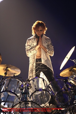 ค่ำคืนสุดวิเศษ กับร็อกขั้นเทพ X Japan