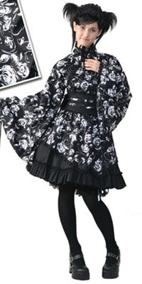 Lolita เปลื้องเสื้อผ้าของ 'หญ้าอ่อน'