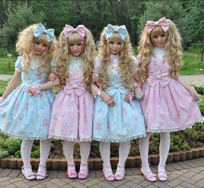 Lolita เปลื้องเสื้อผ้าของ 'หญ้าอ่อน'