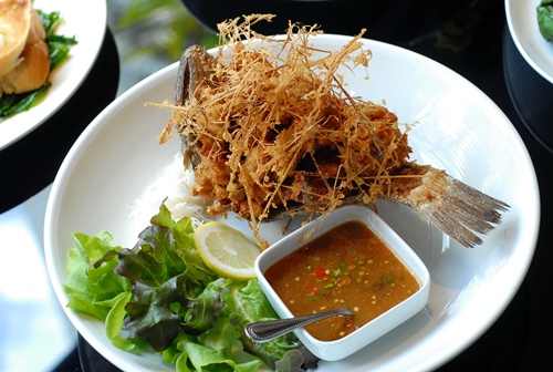 THANG LONG RESTAURANT : อิ่มเวียดนาม สามประเทศ