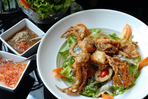 THANG LONG RESTAURANT : อิ่มเวียดนาม สามประเทศ