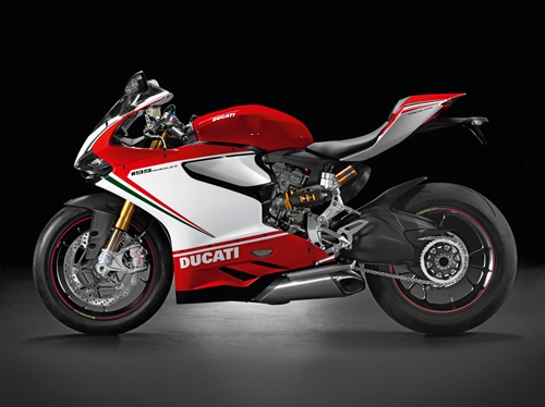 Ducati 1199 Panigale จากสนามแข่ง สู่ท้องถนน