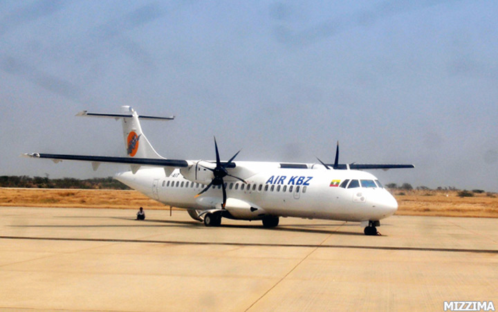 <bR><FONT color=#000033>เครื่องบิน ATR72-500 ลำแรกของแอร์กันบอซา (Air Kanbawza) ที่บินเที่ยวปฐมฤกษ์ต้นเดือน ก.ย.ปีที่แล้ว ก่อนสายการบินเอกชนพม่าจะมีอีก 2 ลำรวมเป็น 3 และลำที่ 4 ส่งถึงสนามบินย่างกุ้งวันอาทิตย์ 11 พ.ย.ที่ผ่านมา โดยไม่ทราบแหล่งที่เช่าหรือซื้อ ทั้งๆ ที่การซื้อเครื่องบินจากผู้ผลิตโดยตรงไม่ได้เป็นปัญหาอีกต่อไปหลังตะวันตกยกเลิกการคว่ำบาตร. </b>