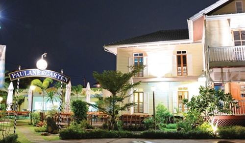 10 ร้านแฮงเอาต์ในบรรยากาศสุดคูล