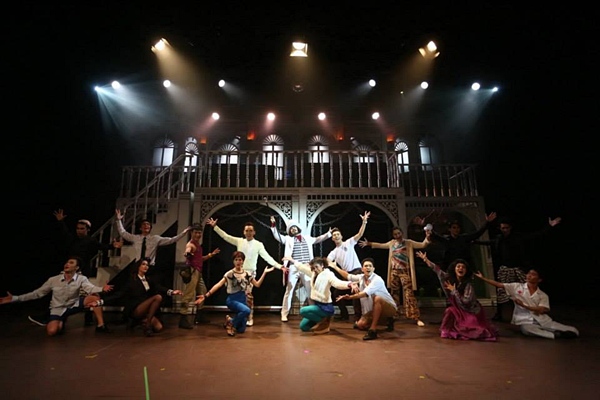 มนตร์ดำ คอมเพล็กซ์ : บริการไสยศาสตร์ทุกรูปแบบ