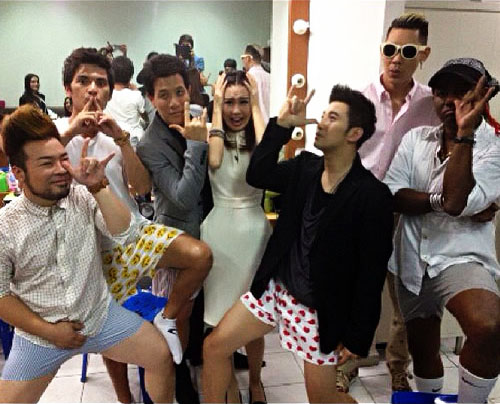 แอนตี้ดารา เสียงเตือนซุปตาร์จากโลกออนไลน์