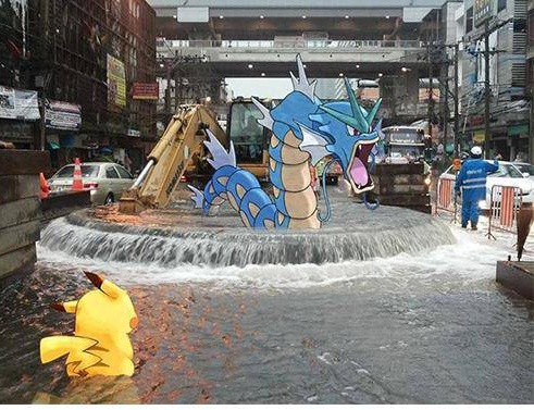 สื่อนอก ชาวเน็ต ล้อขำๆ Amazing Thailand ท่อแตกกลางกรุง
