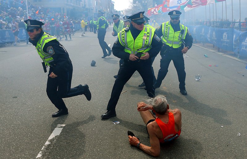 หนึ่งภาพ แทนคำนับพัน : 45 ภาพทรงพลังอย่างแรงแห่งปี!! (ชุดที่ 1)