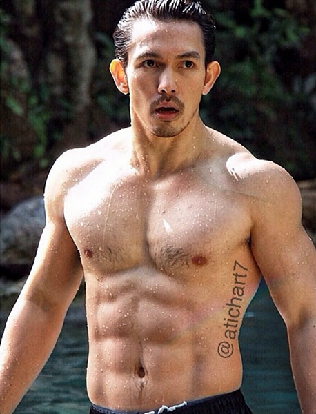 Top 10 หนุ่มซิกแพก ใครหล่อน่ากินที่สุด?