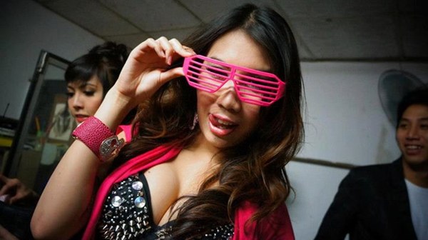 เปิดโลกดีเจสาว มิตรทางหูของค้างคาวราตรี