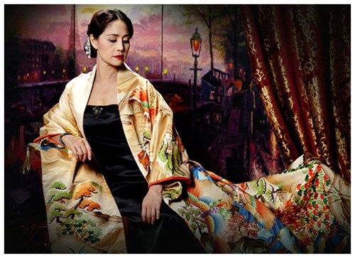 แกะรอยการเมือง ในหนังหม่อมน้อย