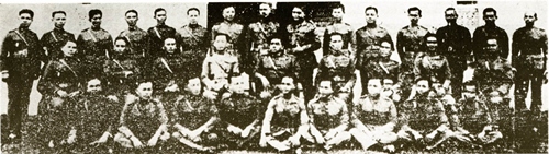ขอดเกร็ดประวัติศาสตร์-การเมือง จากหนังหม่อมน้อย