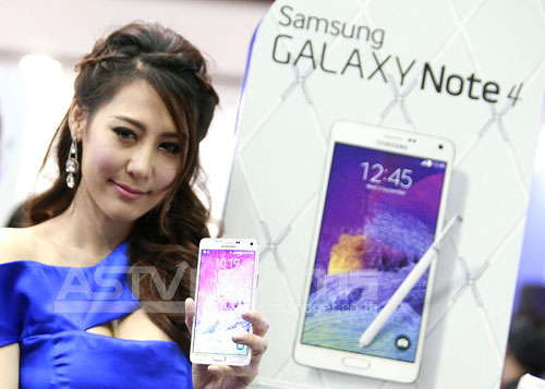 พริตตี้เน้นๆ กับงาน Thailand Mobile Expo 2014