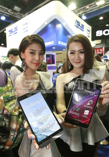 พริตตี้เน้นๆ กับงาน Thailand Mobile Expo 2014
