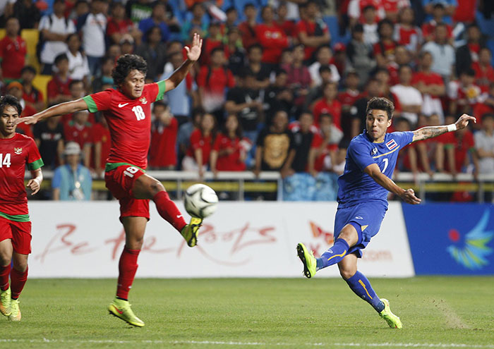 SPORT FOCUS : เกิดอีกครั้ง 'ชาริล ชัปปุยส์' เทพบุตรลูกหนัง