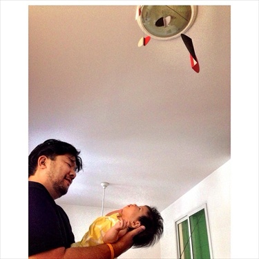 พ่อลูกดารากับภาพแสนอบอุ่นบน IG