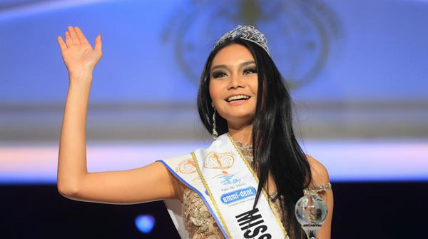 'เฟิร์ส-ภัทราพร' ผู้ซิวมงกุฎมิสอินเตอร์คอนฯ 2014