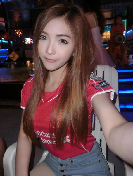 แฟนบอลสยิวเน็ตไอดอลท้าถอดเสื้อหากทีมตนพ่ายนัดแดงเดือด