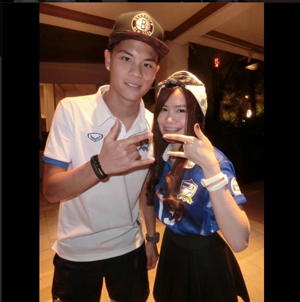 ส่องหวานใจนักเตะช้างศึกชุดซูซูกิคัพ 2014