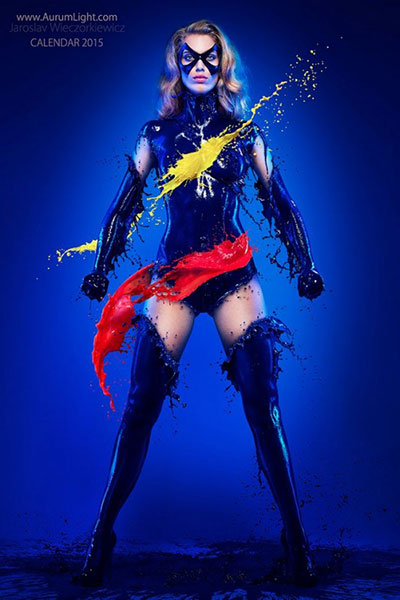 ปฏิทินเหล่าฮีโร่สาวจาก Aurum Light Studio