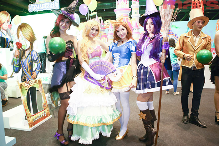 ส่องพริตตี้จากงาน Thailand Mobile Expo 2015