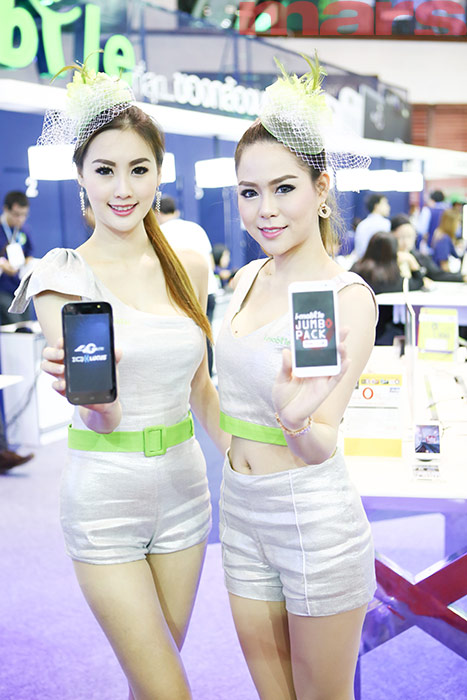 ส่องพริตตี้จากงาน Thailand Mobile Expo 2015