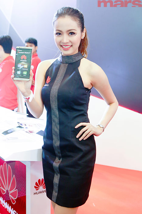ส่องพริตตี้จากงาน Thailand Mobile Expo 2015