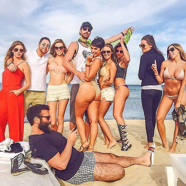 อัพเดตภาพน่าอิจฉาของเพลย์บอยคิง ‘Dan Bilzerian’