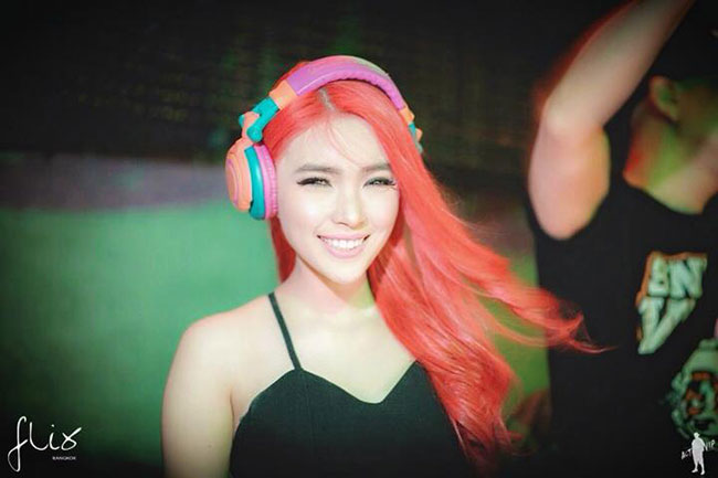 12 ดีเจหุ่นแซบเอาใจหนุ่มสาย ‘ตื๊ด’