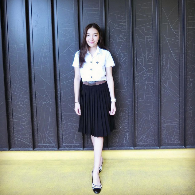 ปีนรั้วมหาวิทยาลัยยลความสดใสดาวเด่นละลายหัวใจ