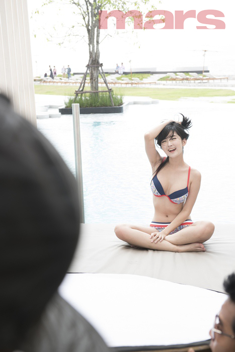 ภาพเบื้องหลังแฟชั่นเซตร้อนเบียร์ The Voice ฝากถึงแฟนคลับ ‘ไม่โชว์พร่ำเพรื่อ’
