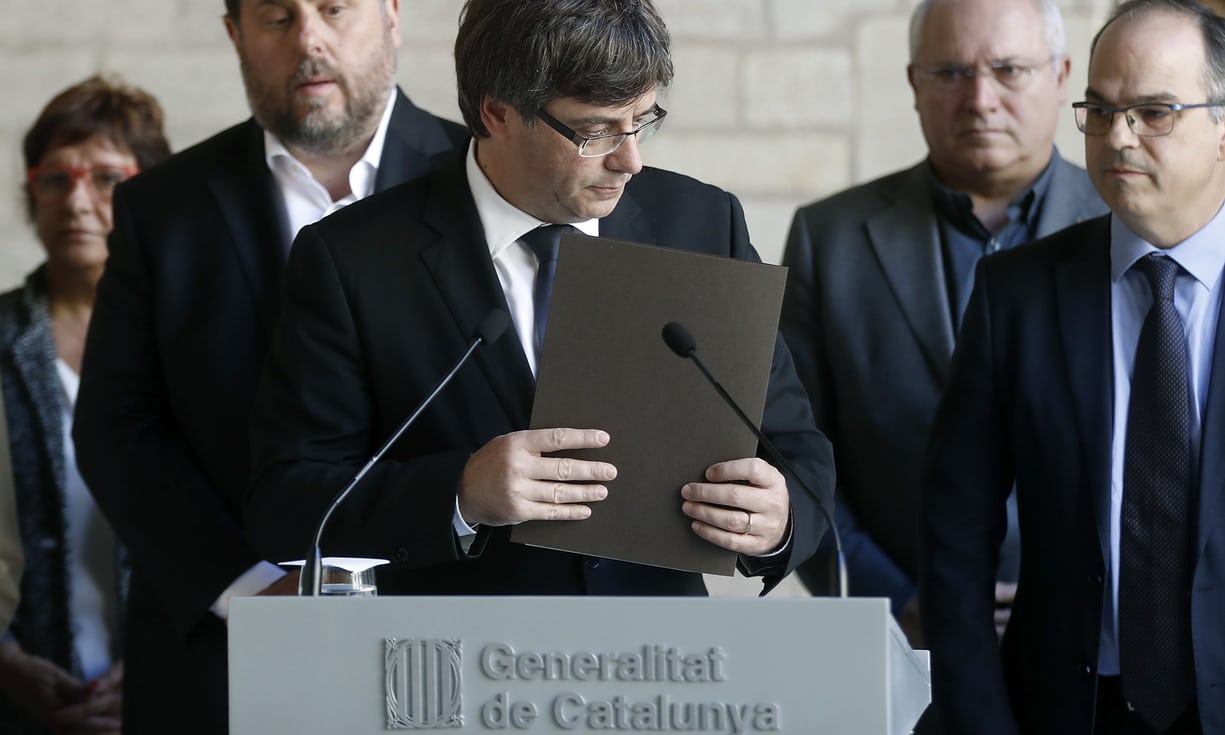 ประธานาธิบดีกาตาลุญญา คาร์ลส์ ปุยก์เดอมงต์ (Carles Puigdemont) เรียกร้องเปิดโต๊ะเจรจากับสเปนเมื่อวานนี้(20 ก.ย)