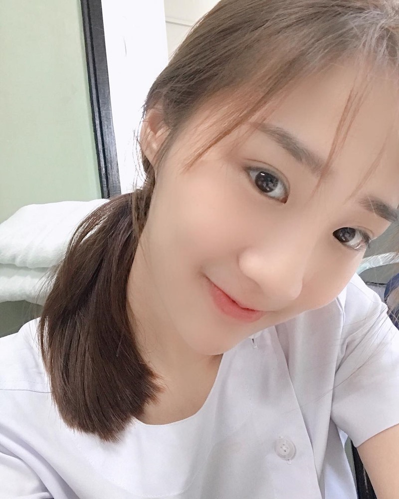 ‘ลิลลี่ วรัญญา’ ว่าที่คุณหมอสุดน่ารัก ที่หนุ่มๆ เห็นแล้วอยากบริจาคดวงใจ?