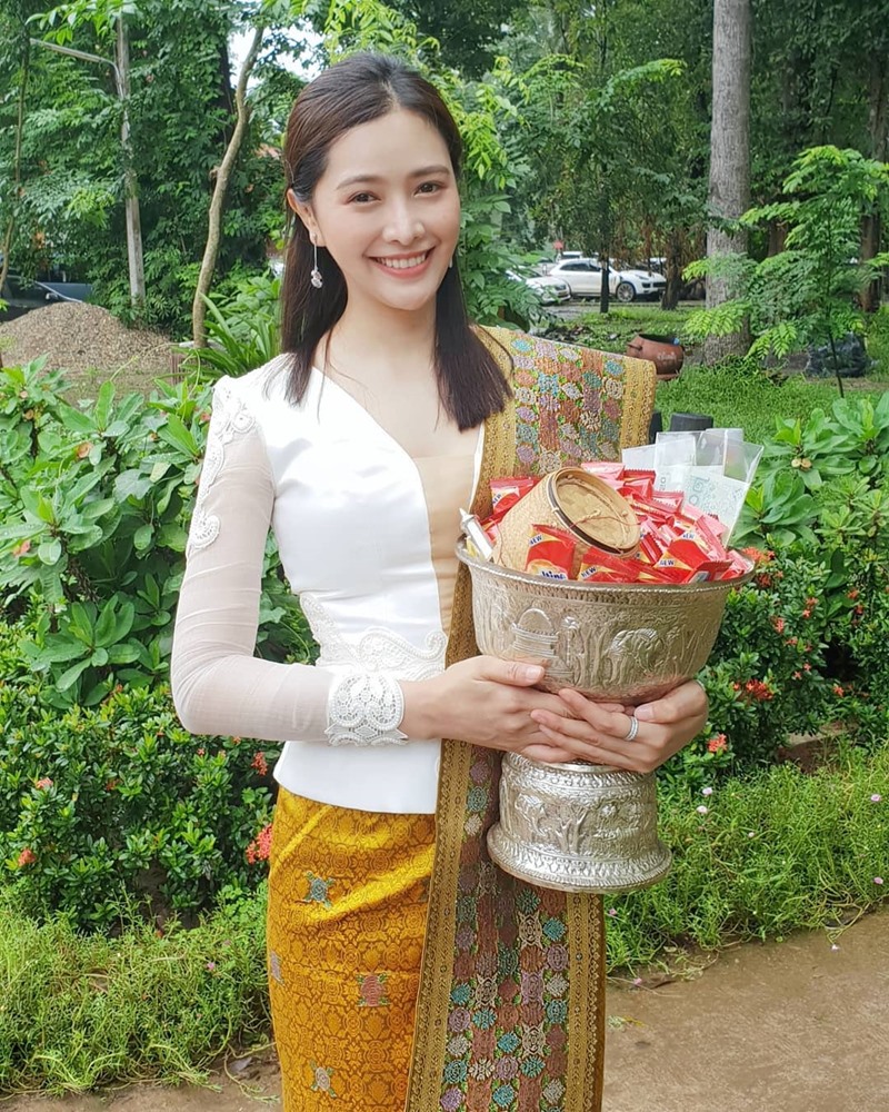 งามหลาย! แอบส่องไอจี ‘ลูกน้ำ-ทิดาลัด วงสิหลิ’ ซุปตาร์ลาวที่ดังดั่ง ‘อั้ม พัชราภา’