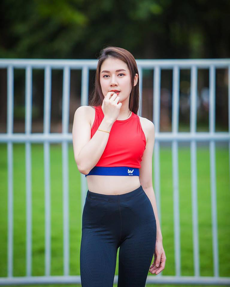 ความน่ารักเกินค่ามาตรฐาน! พยาบาลสาวนักวิ่งคนสวย ‘น้องปอย น้ำล้อม’