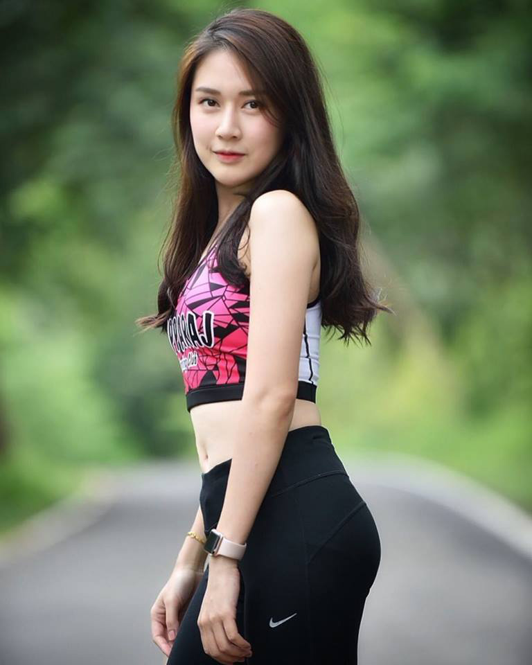 ความน่ารักเกินค่ามาตรฐาน! พยาบาลสาวนักวิ่งคนสวย ‘น้องปอย น้ำล้อม’