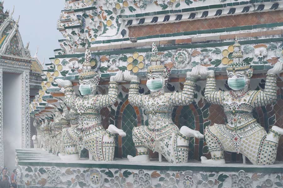 “โยมทำเนียนไปนะ” จบดราม่า ภาพรูปปั้นยักษ์สวมหน้ากาก แท้รีทัชซะเหมือนจนเข้าใจผิด!
