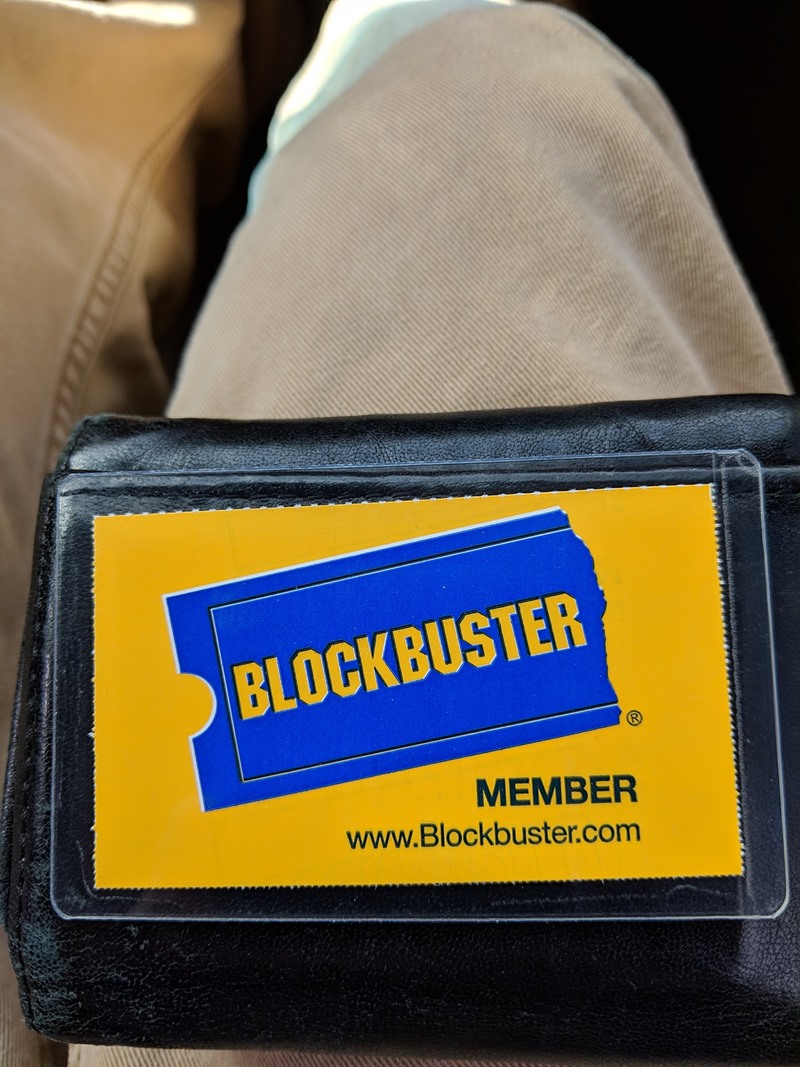 เฮ้ย! รอดได้ไง ร้านเช่าวิดีโอ ‘Blockbuster’ แห่งสุดท้ายของมนุษย์โลก!!