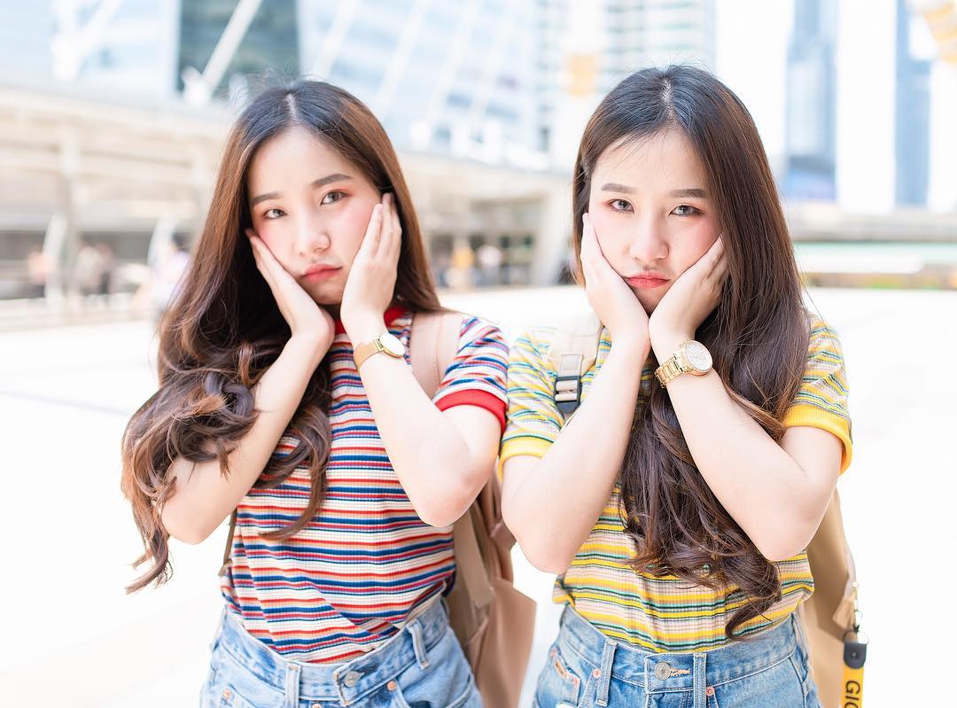 ป่วยในทันที! เมื่อเห็นคู่แฝดพยาบาลบาลน่ารักขนาดนี้