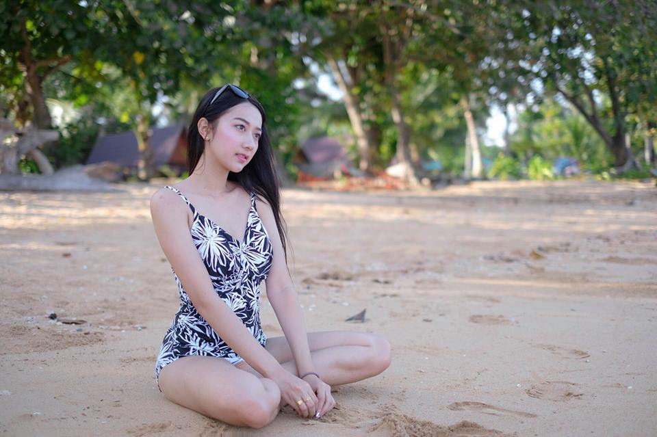 เปิดมุมเซ็กซี่ ‘ลูกพีช พิมลพรรณ’ แฟนสาว ‘จ่าลอด ไทบ้านเดอะซีรีย์’