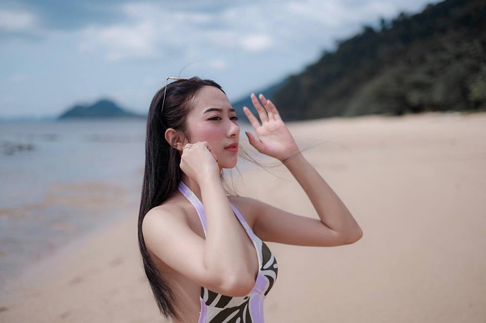 เปิดมุมเซ็กซี่ ‘ลูกพีช พิมลพรรณ’ แฟนสาว ‘จ่าลอด ไทบ้านเดอะซีรีย์’