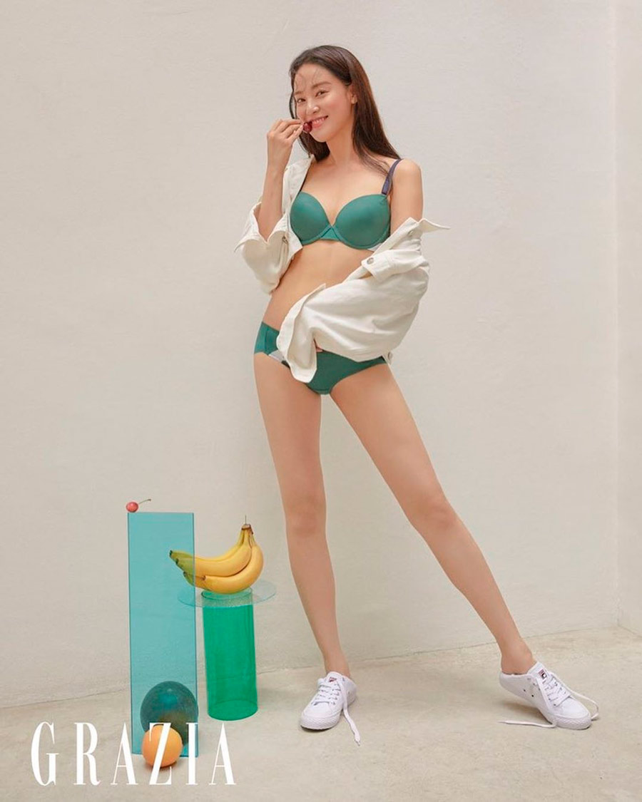 ขาวบาดตามาก! ‘อี จูยอน’ เกิร์ลกรุ๊ปเคป๊อปชื่อดัง สวมชุดชั้นในถ่ายแฟชั่น