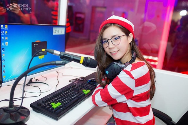 ที่ 1 นักแคสเกมไทย ‘แป้ง นัยรัตน์’ จากทุนหลักร้อย สู่ยูทูบเบอร์ กำไรปีละล้าน!!