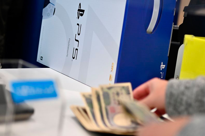 ราคา Ps5 พุ่งแตะที่ 1,999.00 US กระแสขาดตลาดอย่างหนักถึงขนาดที่สส.UK ยื่นร่างกม.ควบคุมการค้ากำไรเกินควร