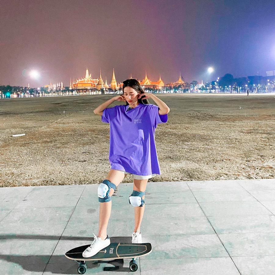 สาวๆ กับ Surf Skate ไลฟ์สไตล์ของคนคูลๆ พ.ศ. นี้นิยมเล่นกัน