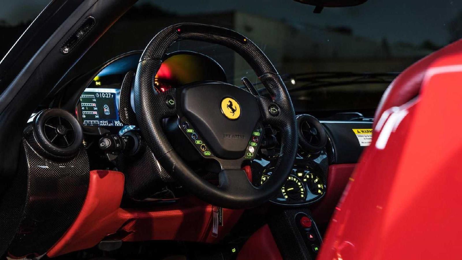 Ferrari Enzo ปี 2003 สร้างสถิติขาย 3.8 ล้านดอลล่าร์ (125 ล้านบาท)