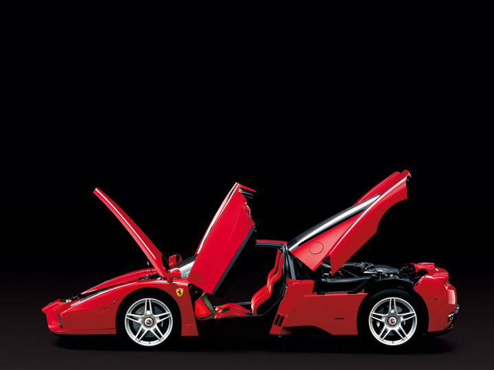 Ferrari Enzo ปี 2003 สร้างสถิติขาย 3.8 ล้านดอลล่าร์ (125 ล้านบาท)