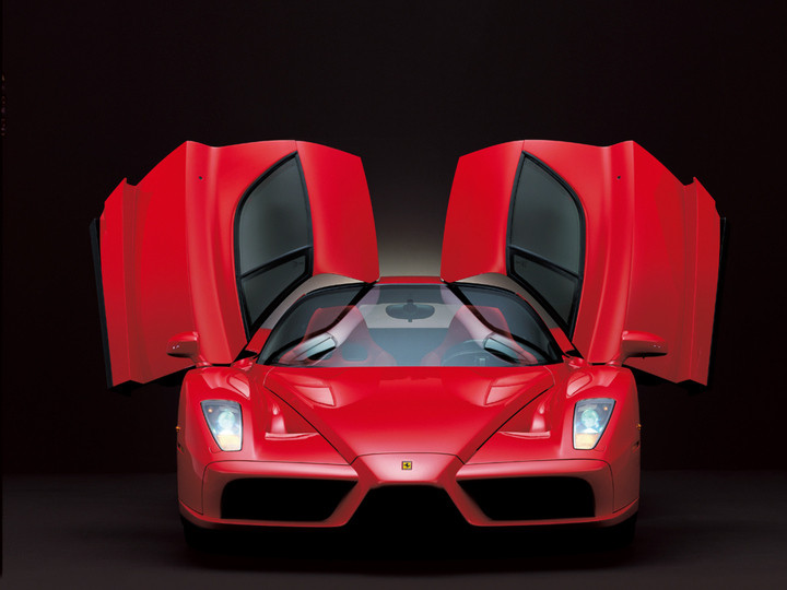 Ferrari Enzo ปี 2003 สร้างสถิติขาย 3.8 ล้านดอลล่าร์ (125 ล้านบาท)