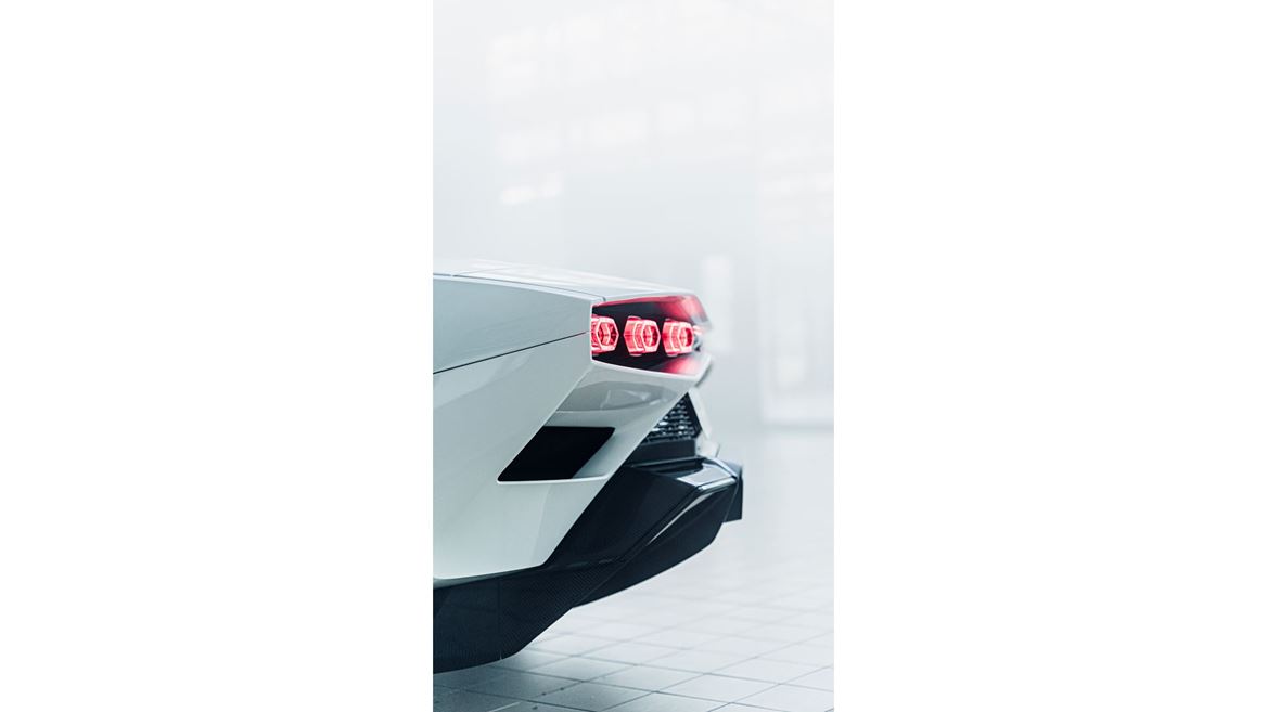 The Countach LPI 800-4 ตำนานที่รุ่งเรืองในปัจจุบัน