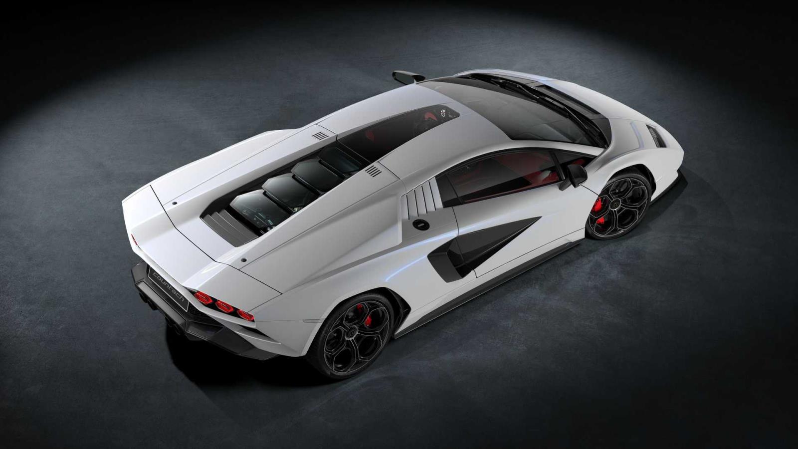 The Countach LPI 800-4 ตำนานที่รุ่งเรืองในปัจจุบัน